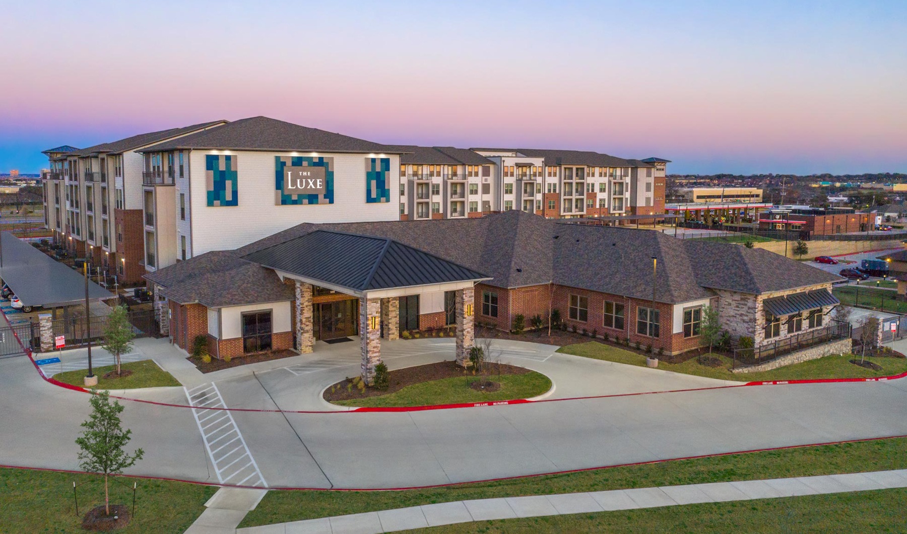 The Luxe at Las Colinas The Luxe at Las Colinas